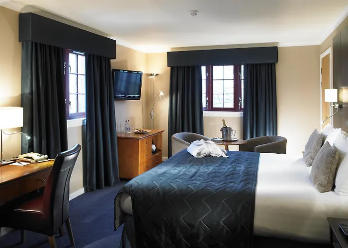 Stirling Highland Hotel- Part Of The Cairn Collection